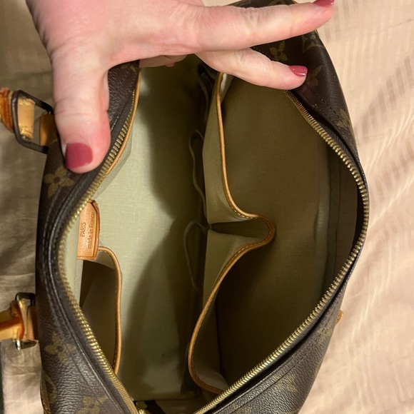 Louis Vuitton Deauville Bag-- excellent condition - Picture 11 of 13